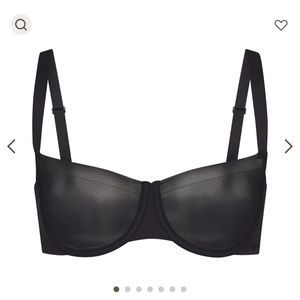 SKIMS NO SHOW UNLINED BALCONETTE BRA BLACK